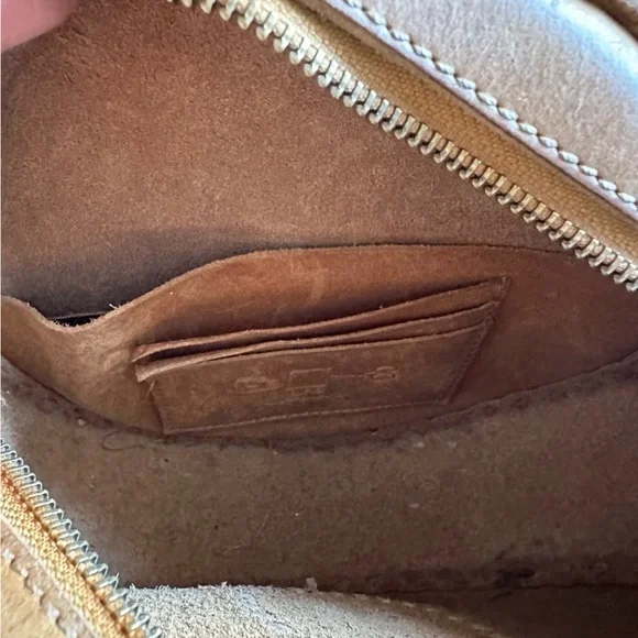 R.P.S Small Leather Circle Round Crossbody Purse - Picture 11 of 15